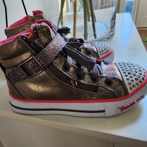 Sketchers twinkle toes metallic hightop girl sneakers, light  up